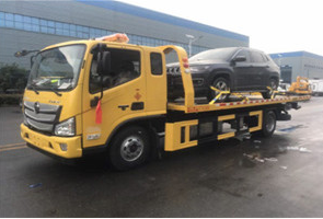 东营道路救援公司:汽车在高速上遇到碰瓷怎么办? 东营道路救援公司